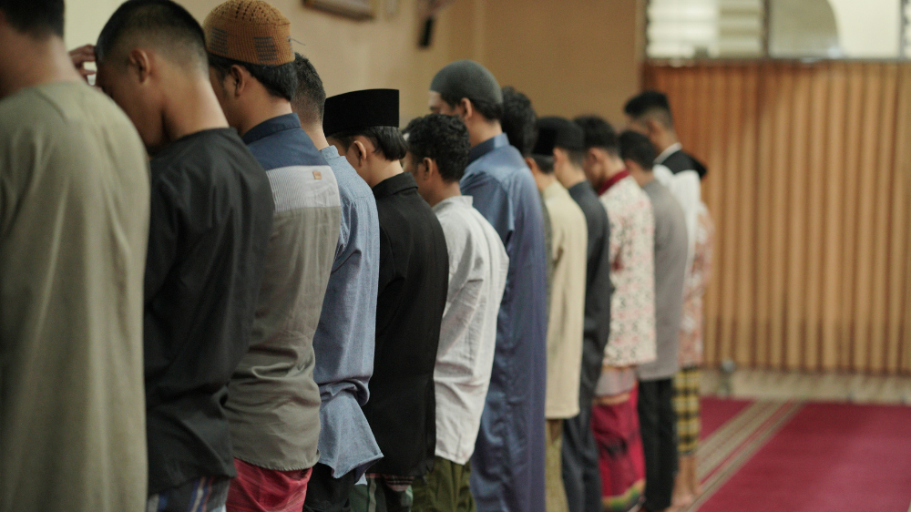 Kabut Asap Menyelimuti Bulungan, Warga dan Aparat Ikuti Salat Istisqa di Masjid Agung Istiqomah