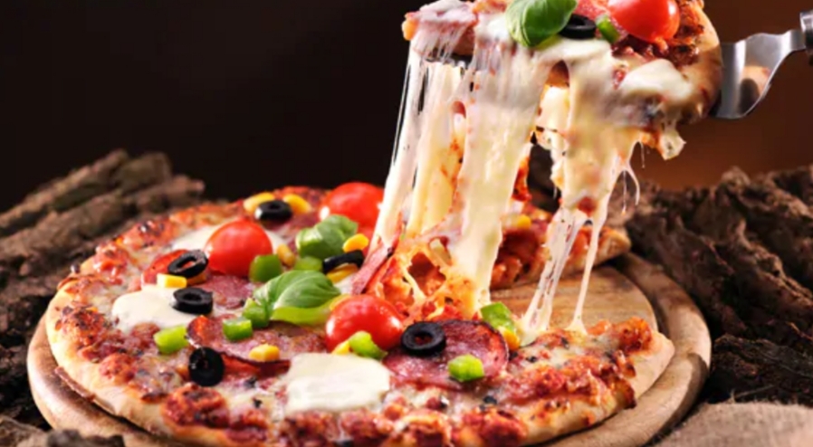 Mau Bikin Pizza Seenak Restoran? Ini 5 Rahasia dari Chef Profesional!