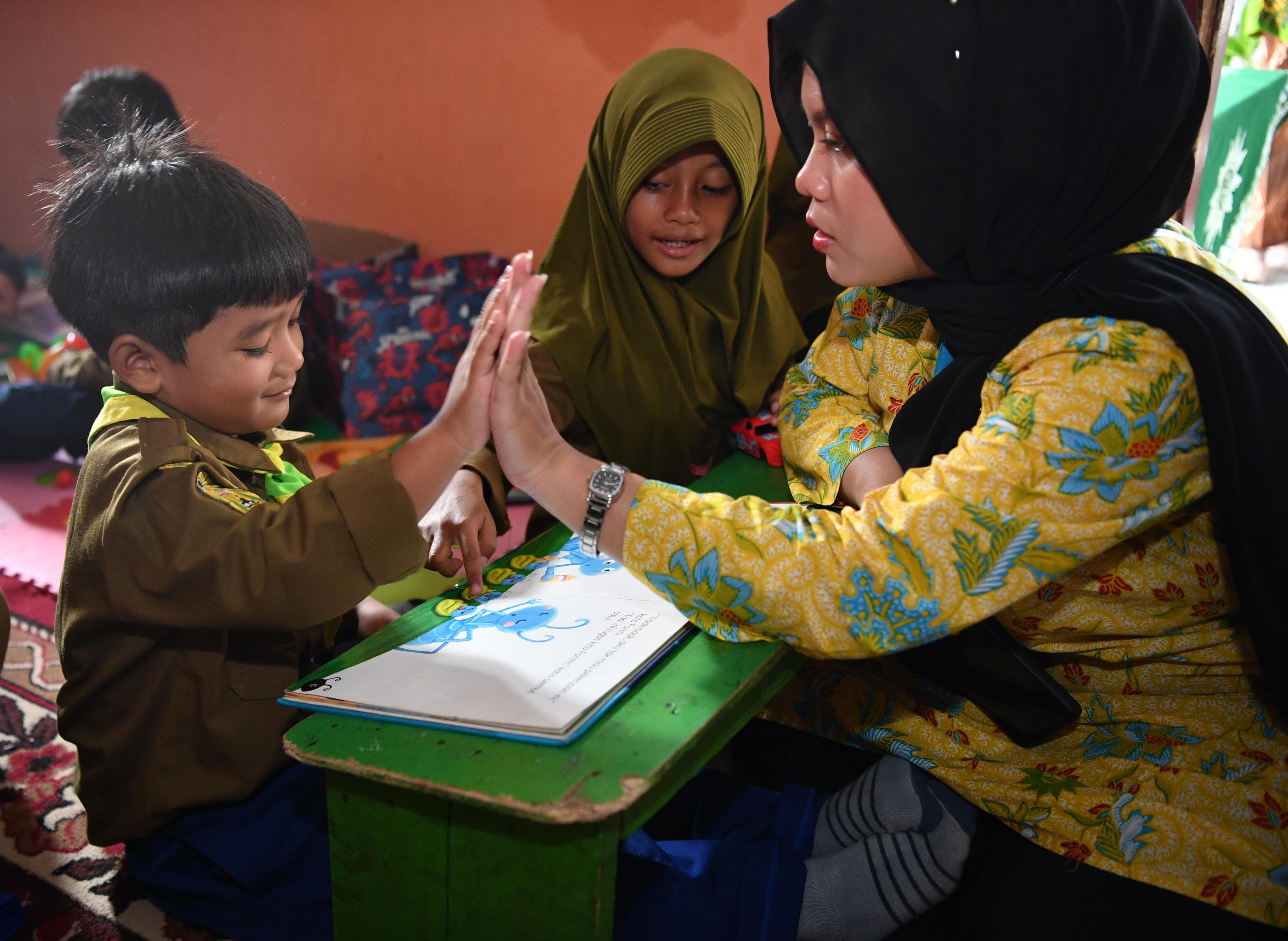 Wajib Belajar 13 Tahun, Guru PAUD dan SD Zaman Now Wajib Sarjana