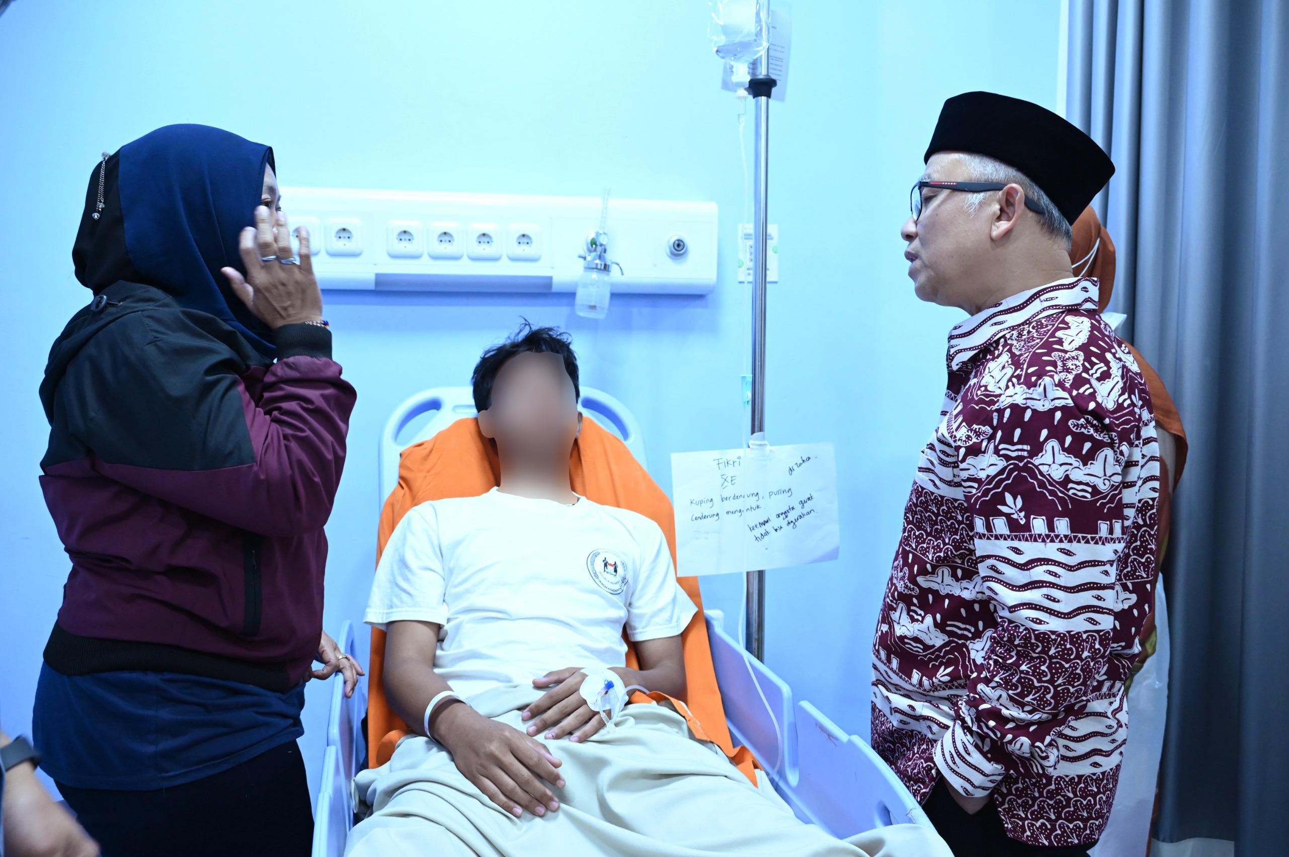 Jenguk Murid SMAN 72 Jakarta, Kemendikdasmen Siapkan Bantuan Psikologi untuk Korban