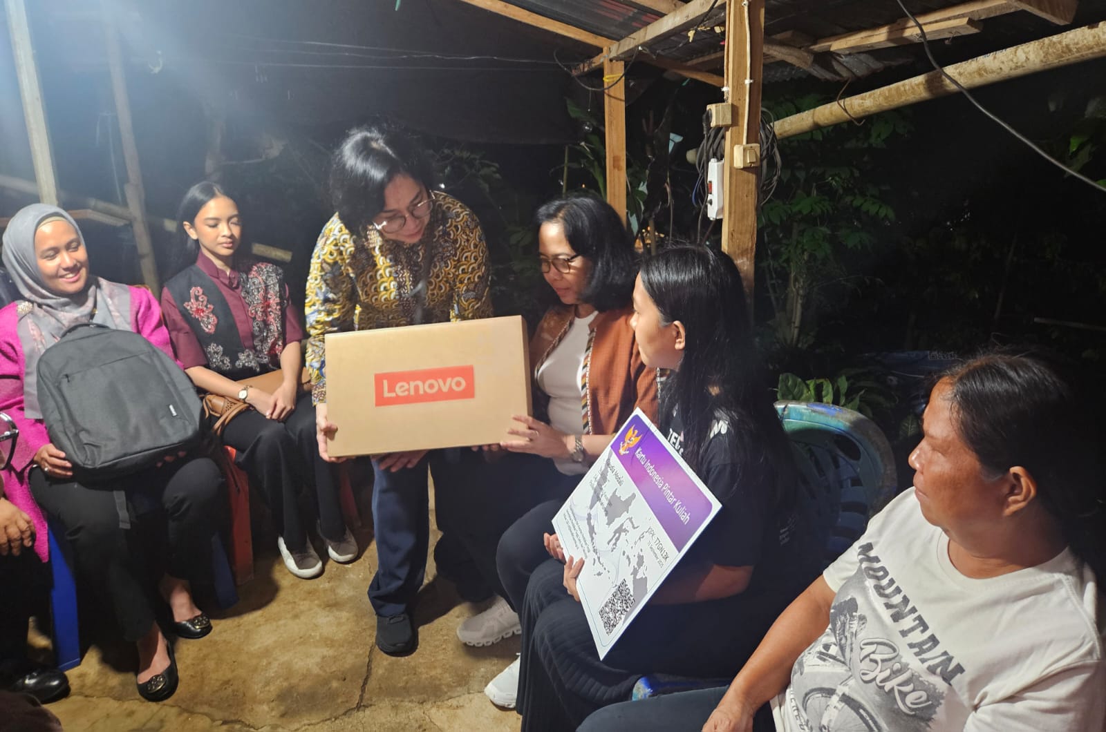 Cerita Haru Klaudia, Penerima KIP Kuliah yang Semangat Tempuh Studi Jurusan D4 Akuntansi Keuangan