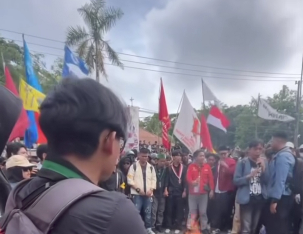 Unjuk Rasa Mahasiswa di DPRD Tarakan Berujung Ricuh, Tetap Desak Sahkan RUU Perampasan Aset Koruptor