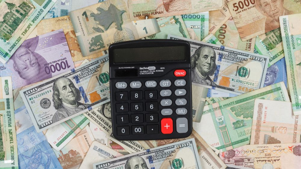 Dampak Dolar Naik terhadap Ekonomi Indonesia, dari Harga Gadget hingga Kebutuhan Harian