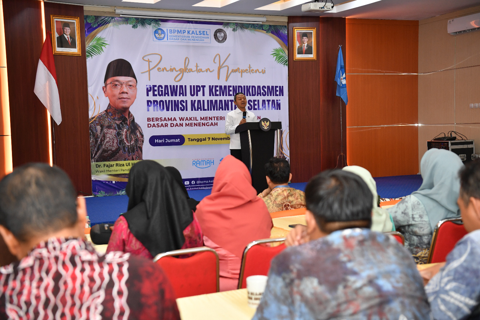 Wamendikdasmen Dorong Penguatan Arah Kebijakan dan Semangat Pelayanan Publik di Kalimantan Selatan