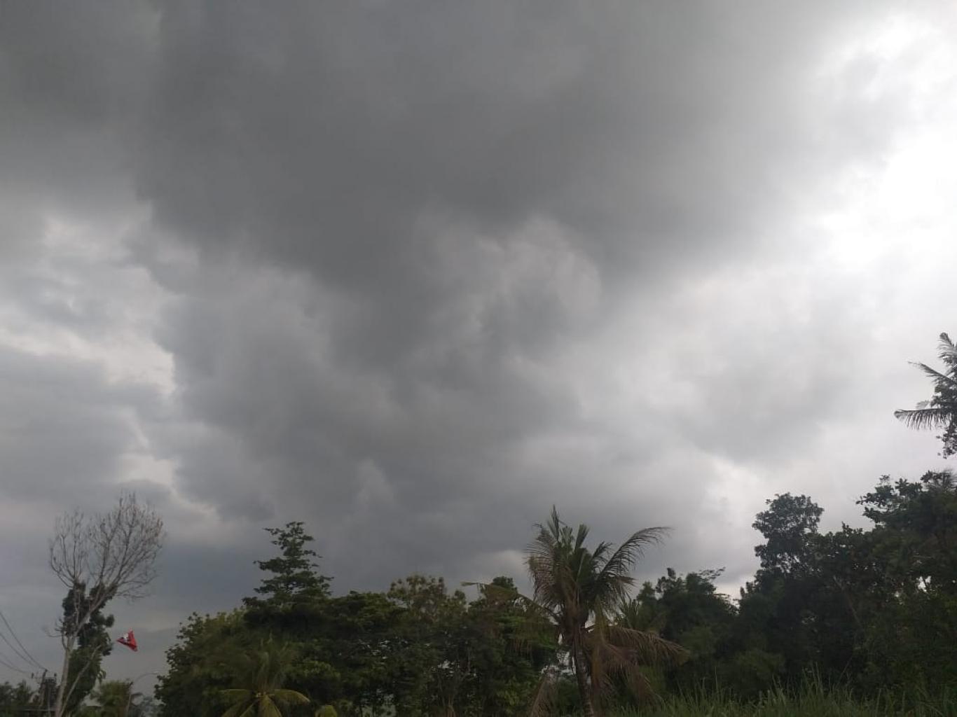 Hujan Ringan hingga Petir, Ini Prakiraan Cuaca Kaltara Hari ini