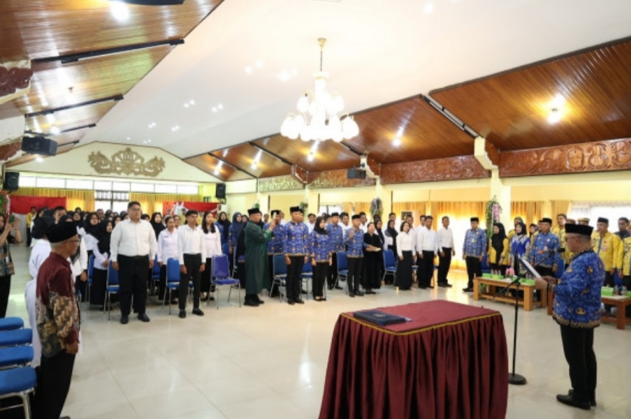 Wali Kota Tarakan Serahkan SK PNS dan PPPK Tahap II, Tegaskan Pentingnya Disiplin ASN