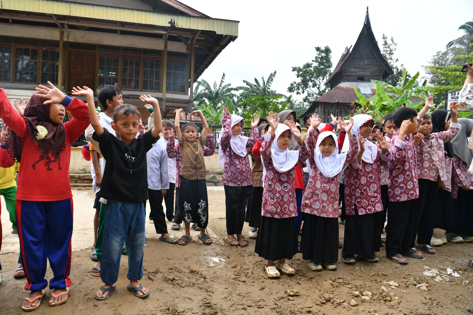 Kemendikdasmen Terapkan Kurikulum Penanggulangan Dampak Bencana di Daerah Terdampak