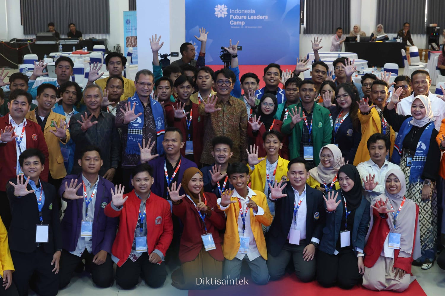 60 Mahasiswa Terpilih Asal Bali, Kalimantan, Nusa Tenggara, Ikuti Indonesia Future Leaders Camp 2025 Regional 