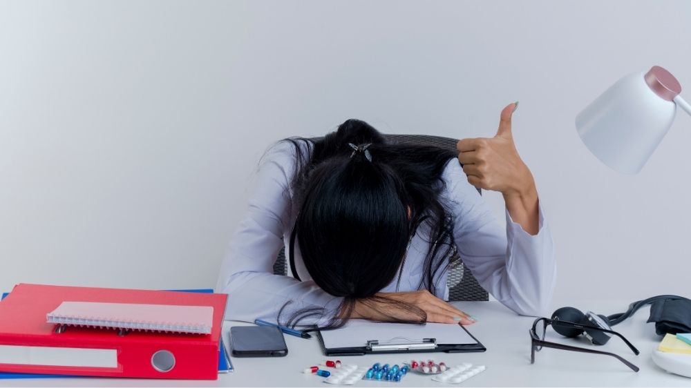 7 Cara Bertahan Hidup sebagai Sandwich Generation tanpa Mengorbankan Diri Sendiri