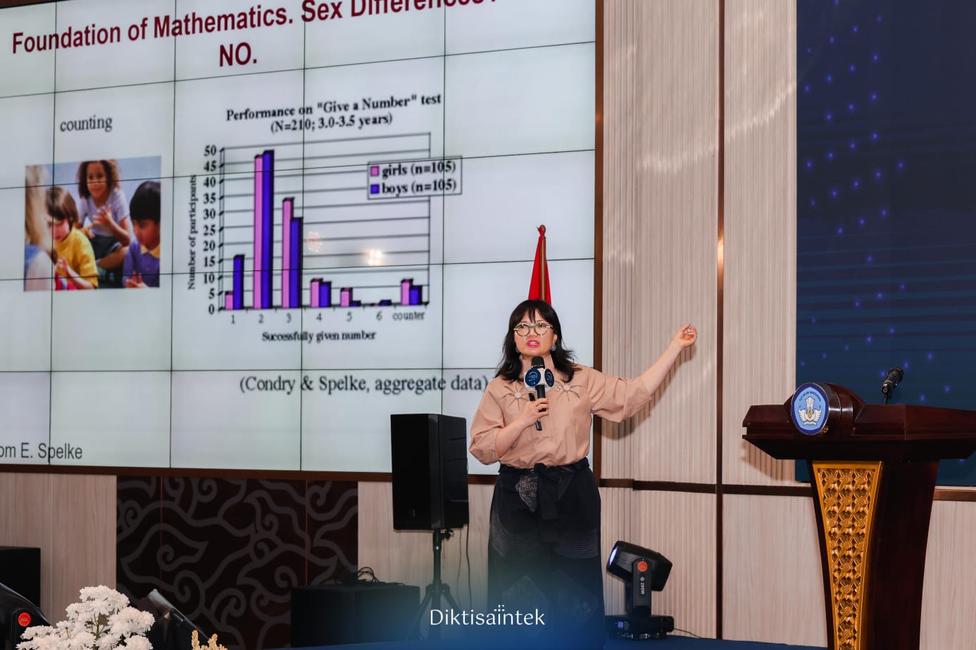 Perempuan Masih Kalah di Dunia Sains dan Teknologi? Ini Kata Wamen Stella Christie