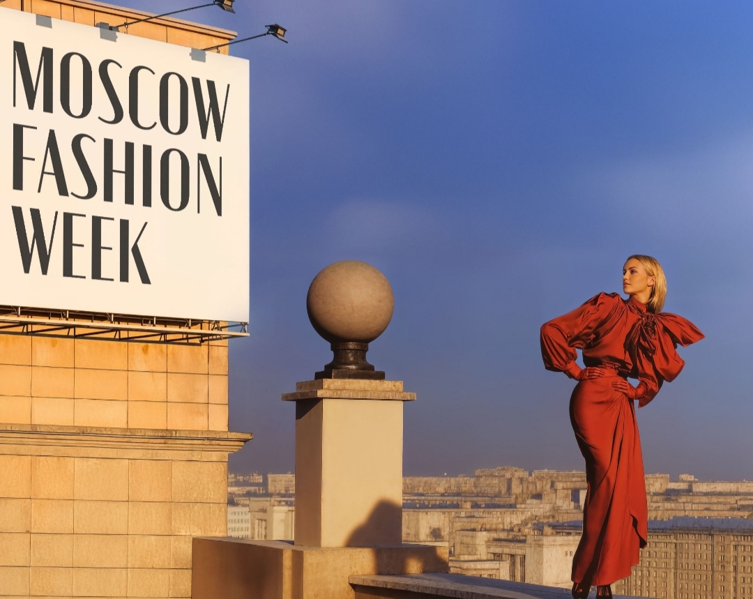 Identitas Indonesia Melenggang di Moscow Fashion Week, Kain Nusantara Curi Perhatian
