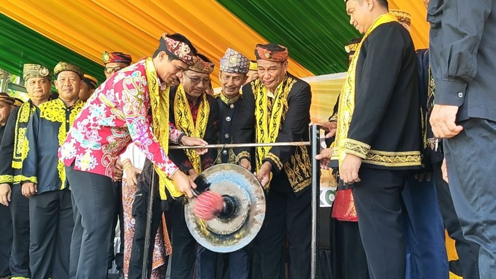 Bupati Nunukan Resmi Buka Iraw Tidung Borneo Bersatu ke-IV, Seni Tradisional dan Persatuan Jadi Sorotan