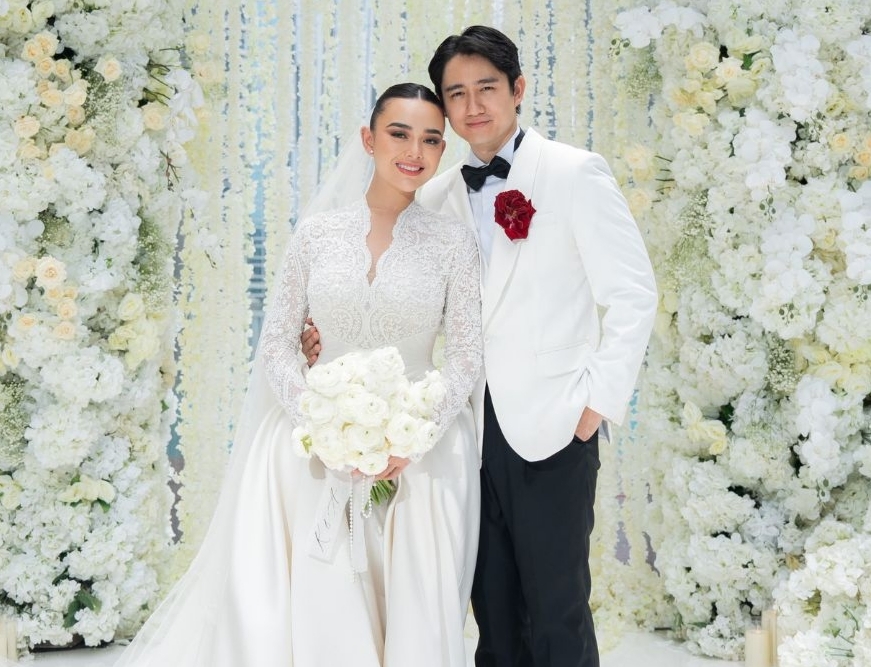 Mengulas Desain Busana Pernikahan Amanda Manopo dan Kenny Austin di Tangan Desainer Kondang