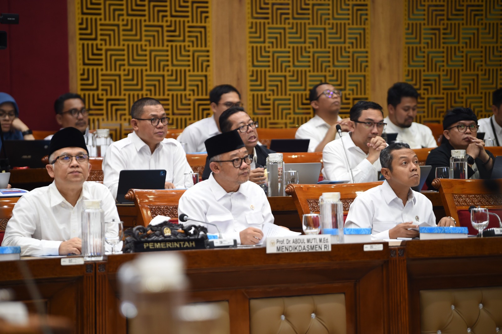 Kemendikdasmen Dapat Suntikan Rp400 Miliar, Ini Rincian Penggunaan Anggaran 2026 untuk Guru dan Siswa