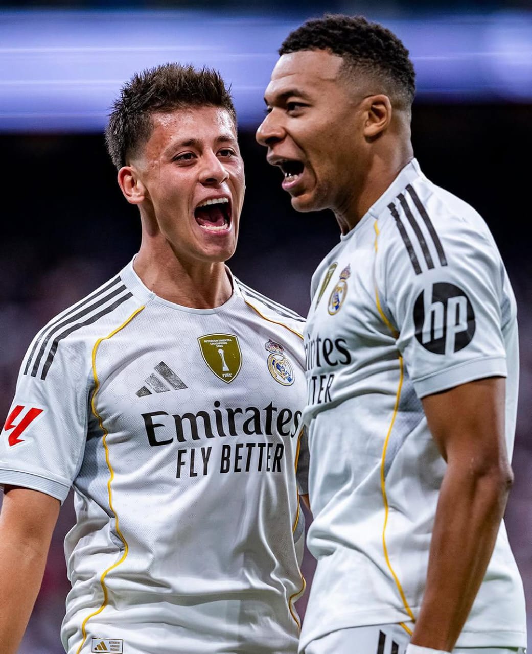 El Clasico Penuh Drama: Real Madrid Kalahkan Barcelona 2-1, VAR jadi Sorotan!