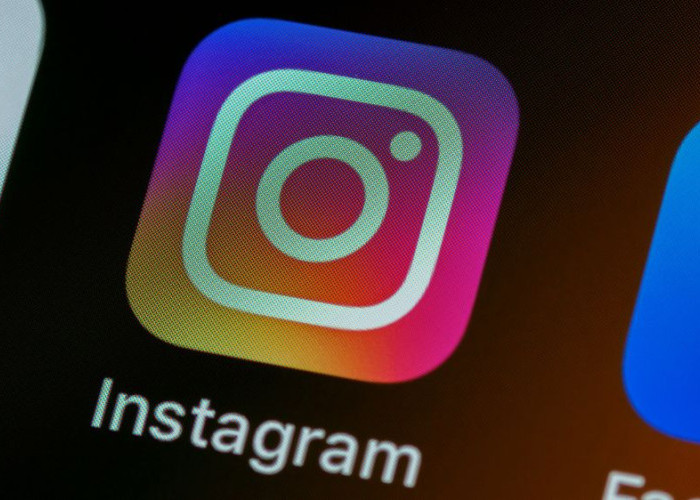 Cara Buat Caption Berbeda di Setiap Foto Carousel Instagram dengan Fitur Terbaru