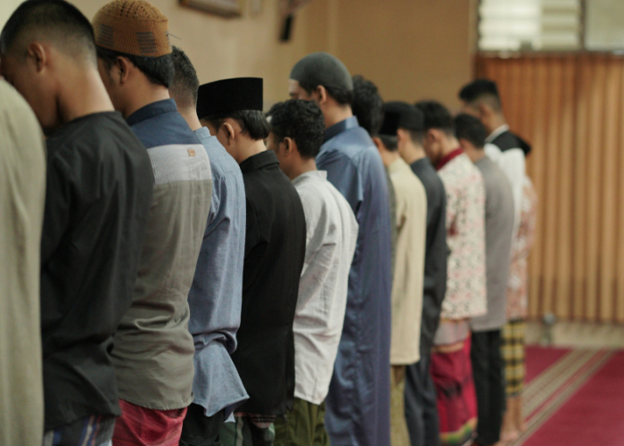 Kabut Asap Menyelimuti Bulungan, Warga dan Aparat Ikuti Salat Istisqa di Masjid Agung Istiqomah