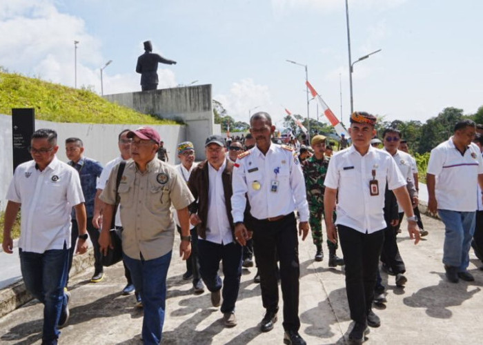 Pemprov Kalimantan Utara Terima Kunjungan Wamen Digital Sarawak di PLBN Long Nawang