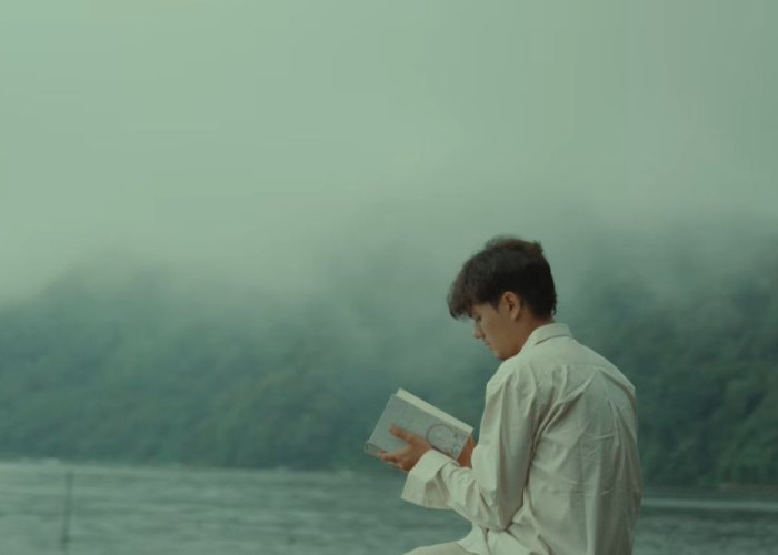 Lirik Lagu Selasa - Paul Aro