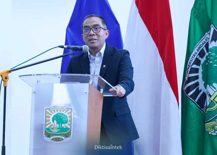 Perkuat Riset, Mendiktisaintek Tegaskan Peran Guru Besar PTN BH