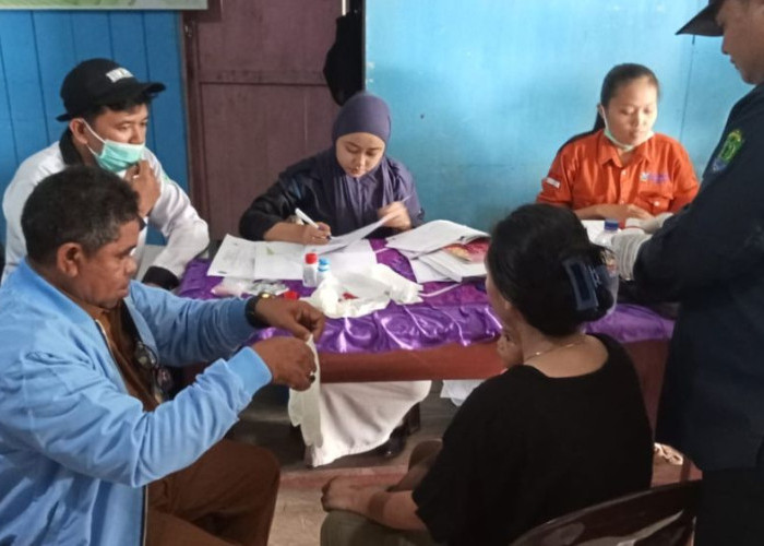 Pelayanan Posyandu Desa Kalunsayan Dipantau Camat Tulin Onsoi, Dukung Kesehatan Ibu, Bayi, dan Balita