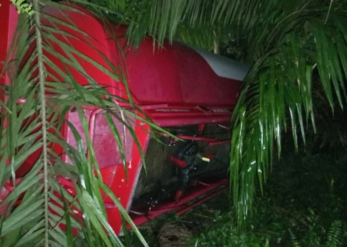 Kecelakaan Truk Tangki BBM di Jalan Poros Bulungan-Berau Saat Hindari Truk Sawit Mogok