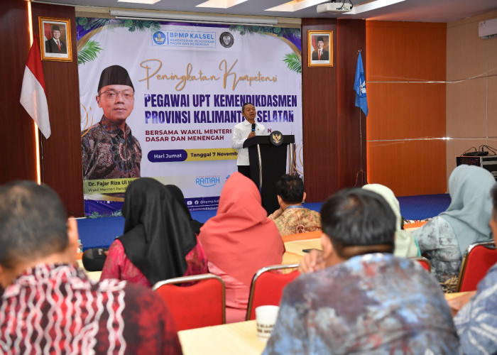 Wamendikdasmen Dorong Penguatan Arah Kebijakan dan Semangat Pelayanan Publik di Kalimantan Selatan