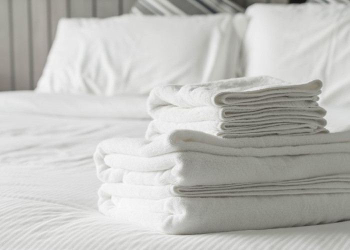 Cuaca Panas Bikin Gerah? Ini Tips Memilih Sprei dan Pakaian yang Nyaman
