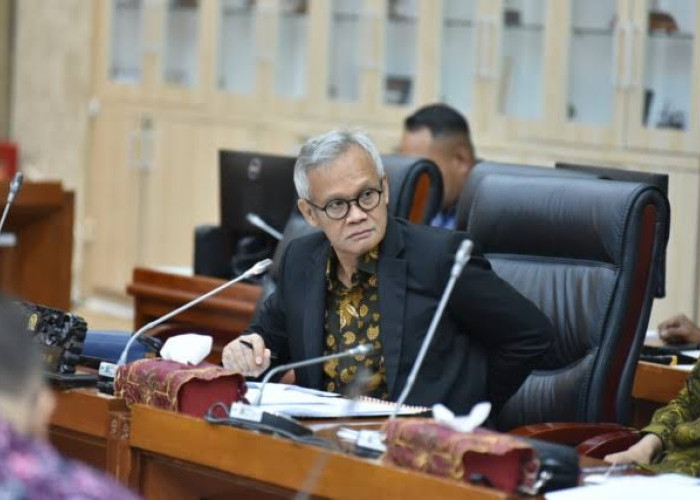 PDIP Pastikan tetap Oposisi, Aria Bima: Demokrasi Butuh Pihak di Luar Pemerintahan