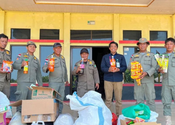 Satpol PP dan Pemerintah Kecamatan Sebatik Utara Razia Produk Kedaluwarsa yang Masih Beredar di Masyarakat