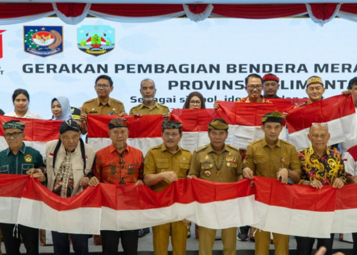 Semarak HUT ke-81 RI, Pemprov Kaltara Bagikan Bendera Merah Putih dan Ajak Masyarakat Kibarkan Bendera