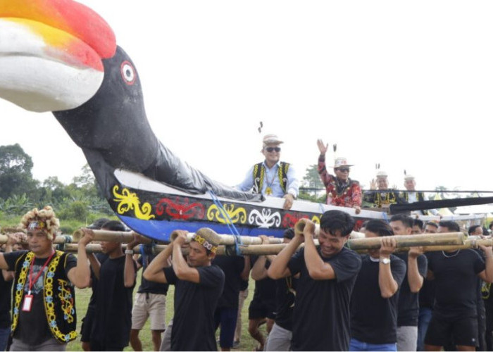Gubernur Kaltara Dorong Generasi Muda Pertahankan Nilai Budaya Dayak Kenyah di Era Modern