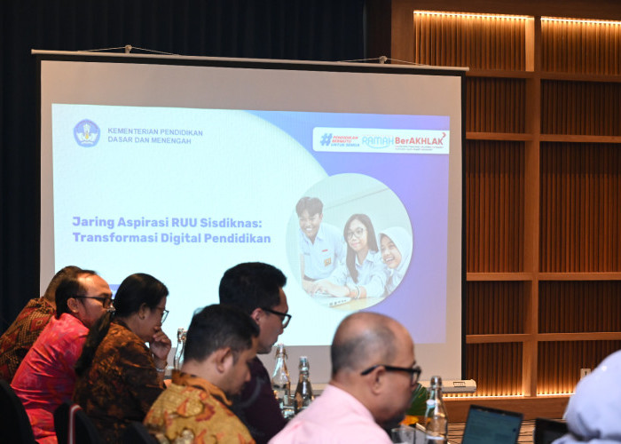 Jaring Aspirasi RUU Sisdiknas: Kemendikdasmen Dorong Pemanfaatan Teknologi sebagai Penguat Proses Pembelajaran