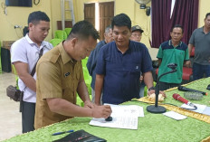 PT Nunukan Sawit Mas Serahkan 6.000 Bibit Sawit kepada Desa Sabuluan, Disaksikan Camat Sembakung Atulai