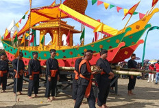 Ribuan Peserta dan Warga Semarakkan Pawai Budaya Festival Iraw Tengkayu XV 2026 di Tarakan
