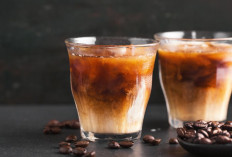Cuaca Panas Bikin Gerah? Coba Resep Es Kopi Kelapa yang Segar dan Creamy ala Cafe