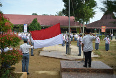 Suasana Hari Pertama Masuk Sekolah di Padang Pascabencana Banjir